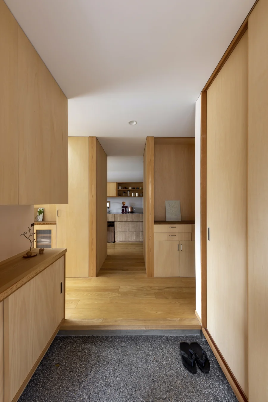 自然素材を活かした心地よいインテリア空間